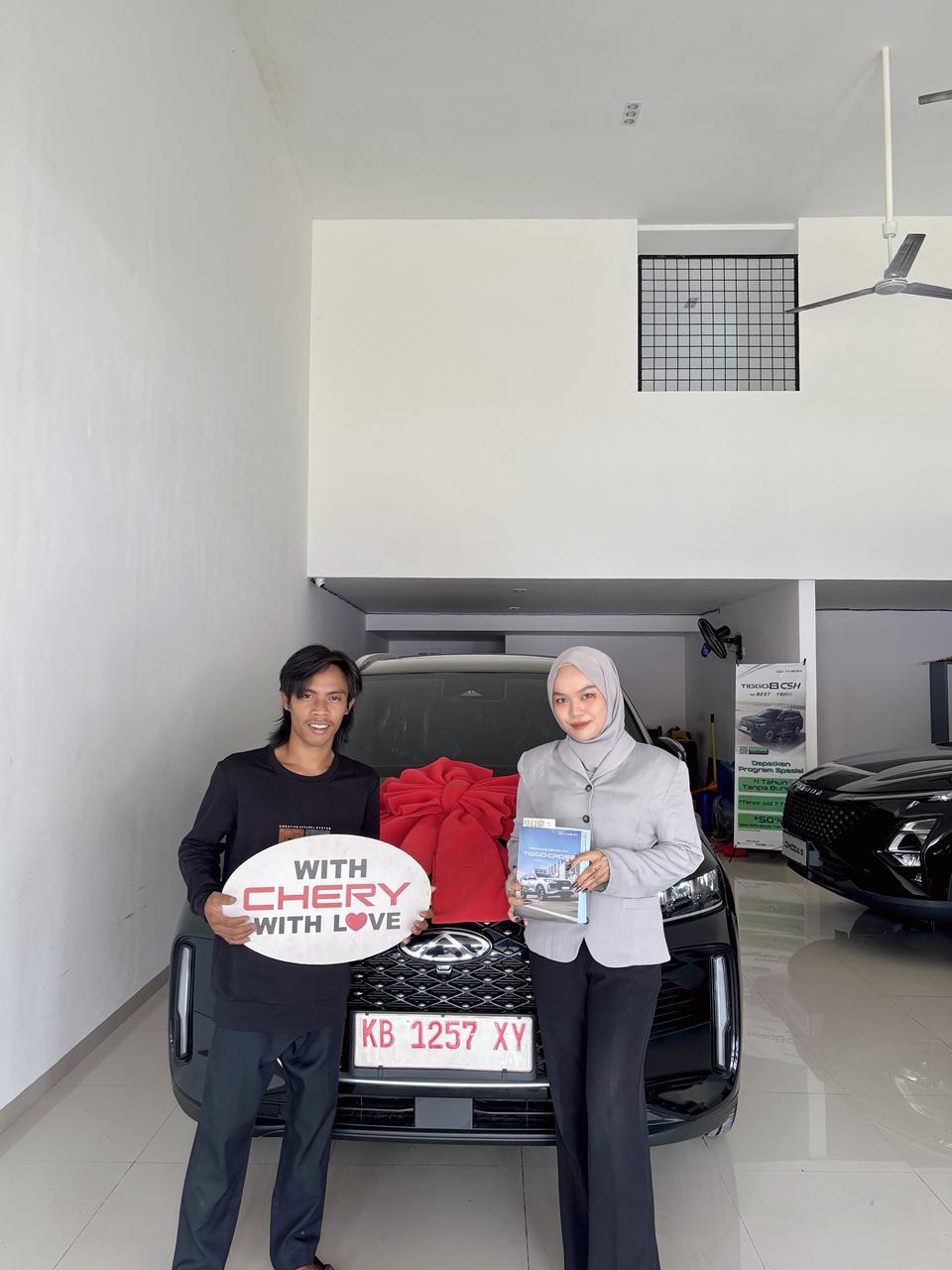 Serah terima Chery OMODA E5 pelanggan Kalbar